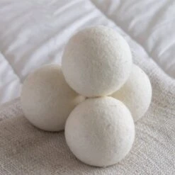 Apeiron Drogerballen - Droogballen - 6 XL Wasbollen - Droger - Duurzaam - Wasmachine - Wasverzachter - Energie Besparen - Zero Waste - Schapenvacht - Wol -Wasbenodigdheden Winkel 1200x1200 1475