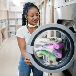 Omo Vloeibaar Wasmiddel Kleur - 100 Wasbeurten - Grootverpakking -Wasbenodigdheden Winkel 1200x1200 730