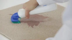 Dr. Beckmann Tapijtvlekkenborstel - Tapijtreiniging - Tapijt Vlekverwijderaar Met Borstel - Schoon Tapijt - Dierenvlekkenverwijderaar 8 Dr. Beckmann Tapijtvlekkenborstel - Tapijtreiniging - Tapijt Vlekverwijderaar Met Borstel - Schoon Tapijt - Dierenvlekkenverwijderaar -Wasbenodigdheden Winkel 1200x674 1